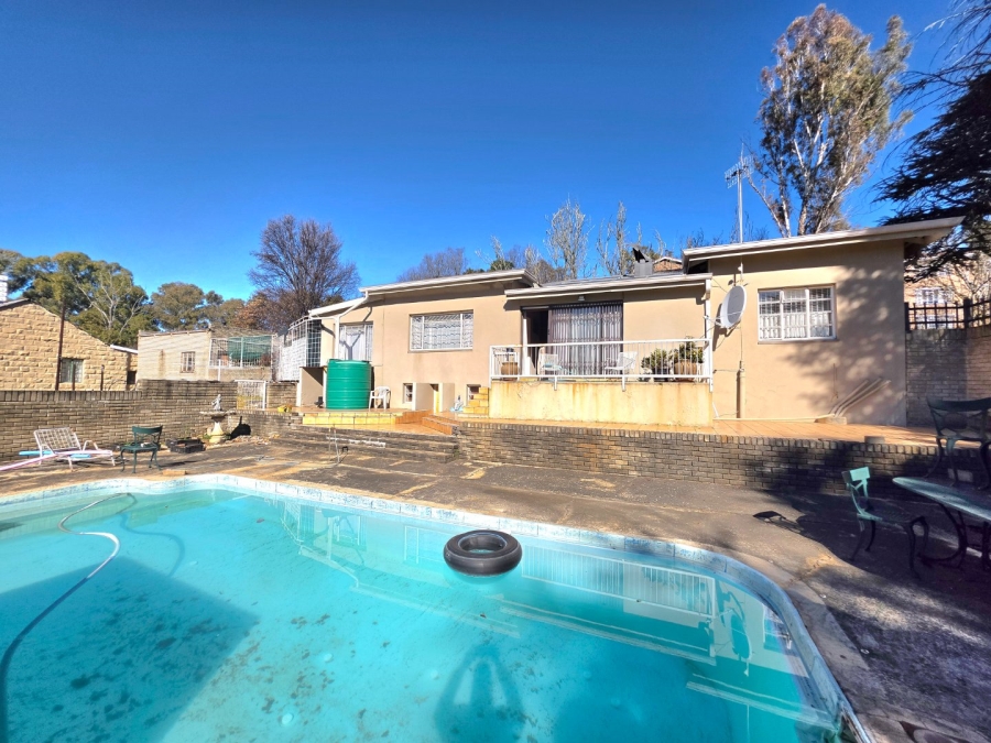 8 Bedroom Property for Sale in Bethlehem Free State